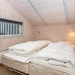 8 Person In Borkop-by Traum